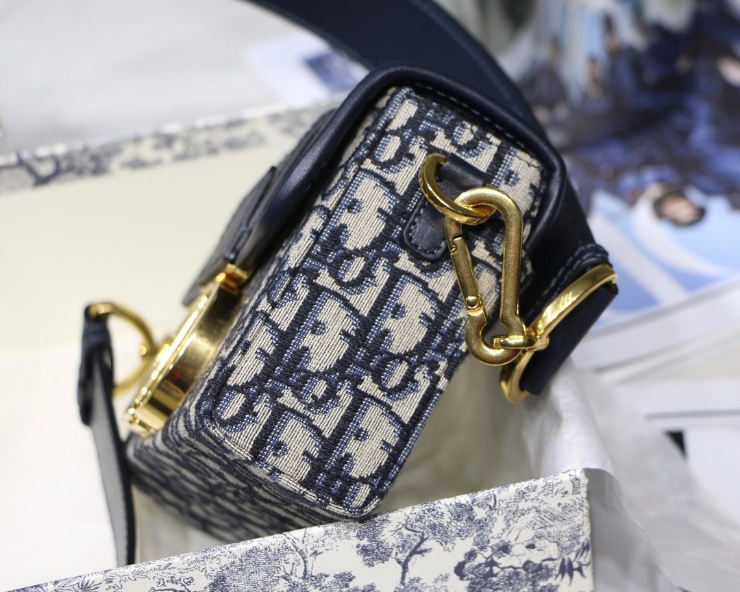 D10r 30 Montaigne Mini Box 17.5cm
