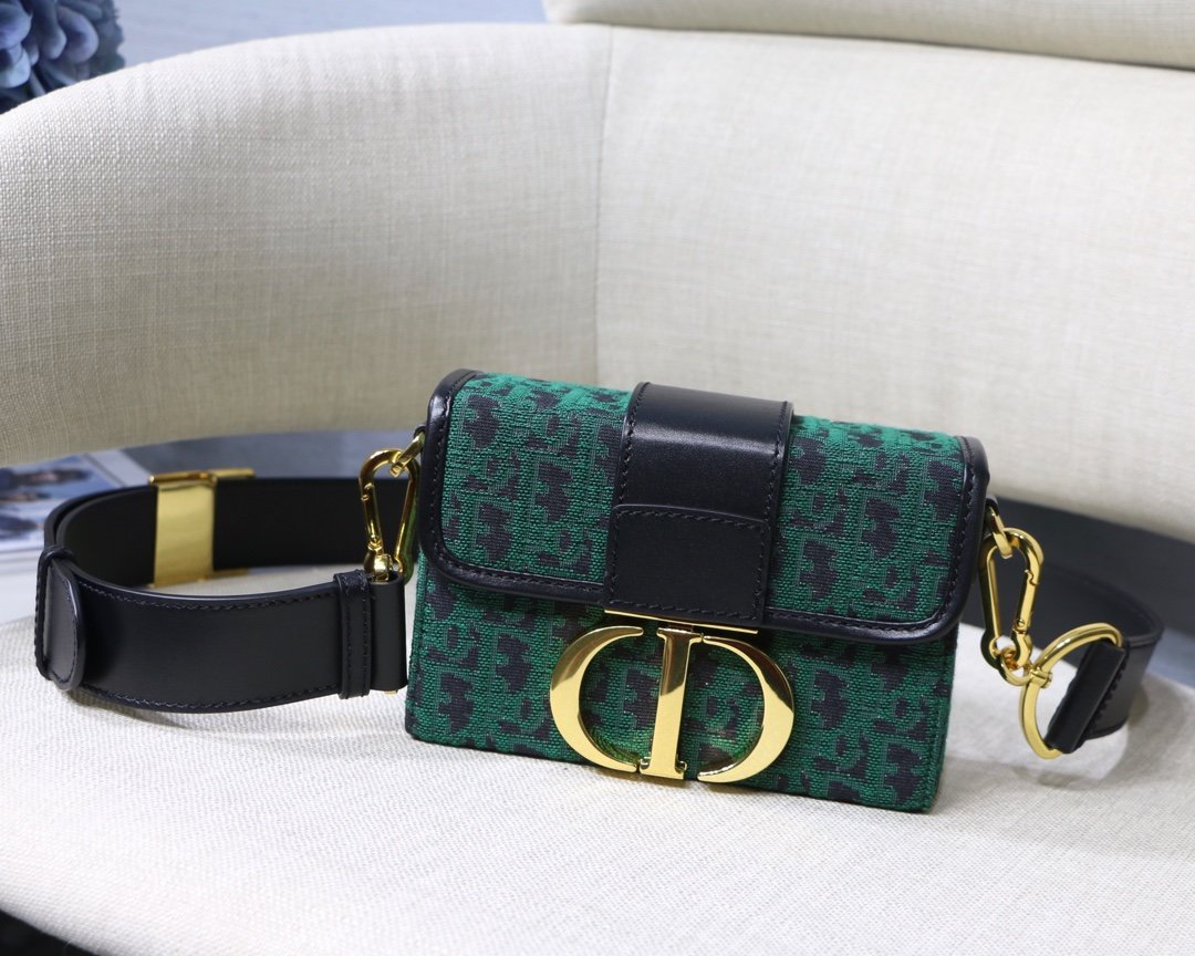 D10r 30 Montaigne Mini Box 17.5cm 002