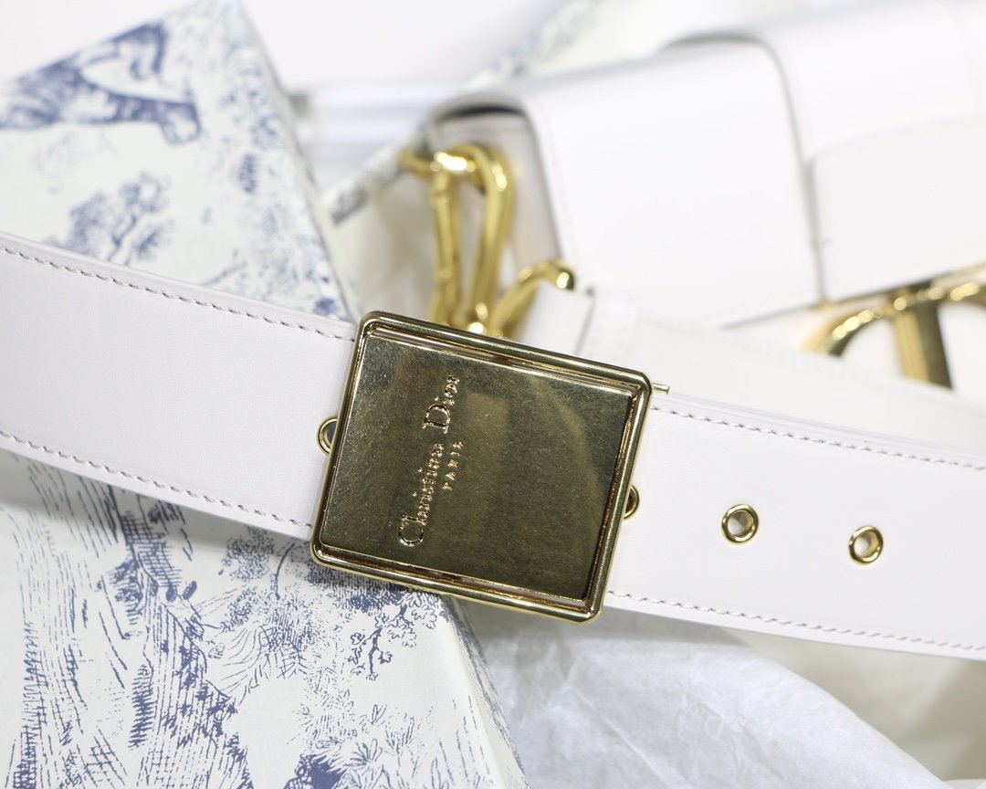 D10r 30 Montaigne Mini Box 17.5cm 003