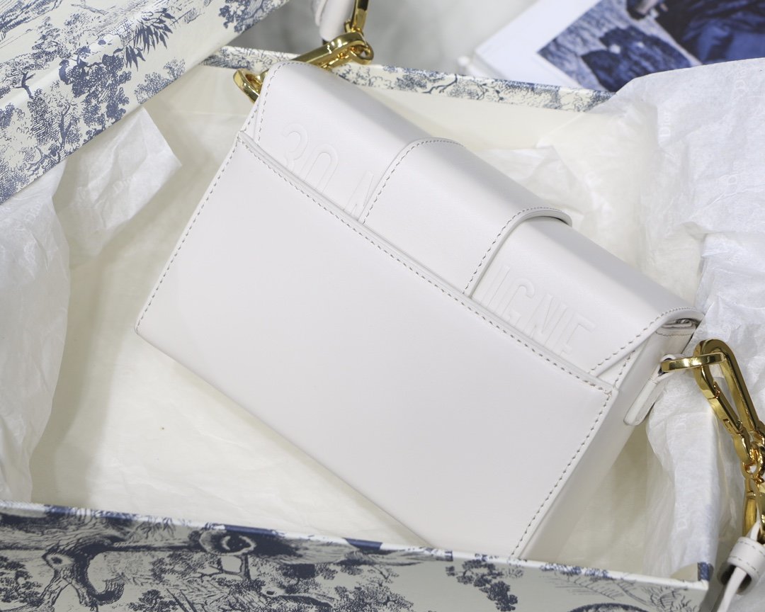 D10r 30 Montaigne Mini Box 17.5cm 003