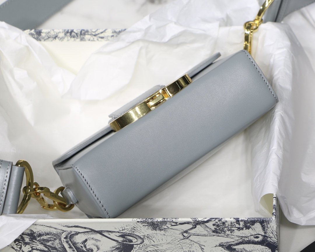 D10r 30 Montaigne Mini Box 17.5cm 004