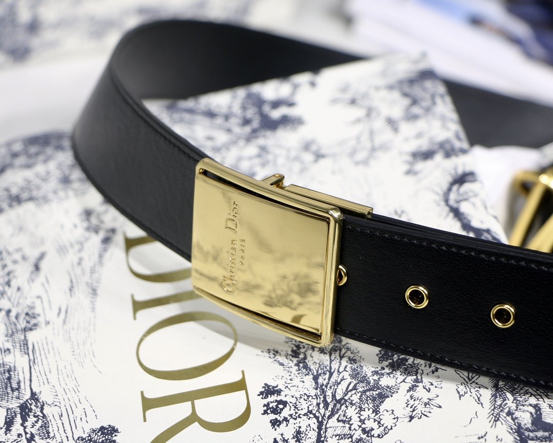 D10r 30 Montaigne Mini Box 17.5cm 005