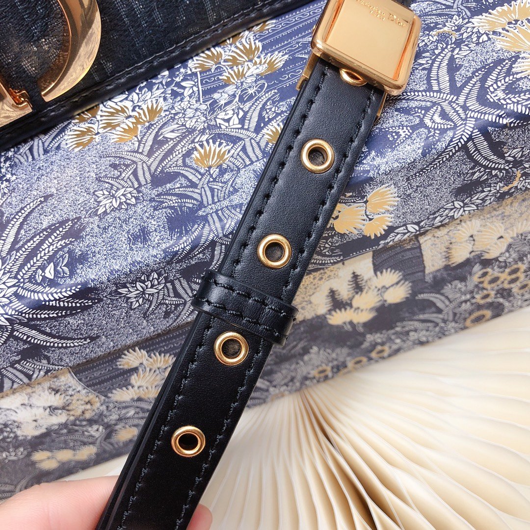 D10r 30 Montaigne Bag 24cm