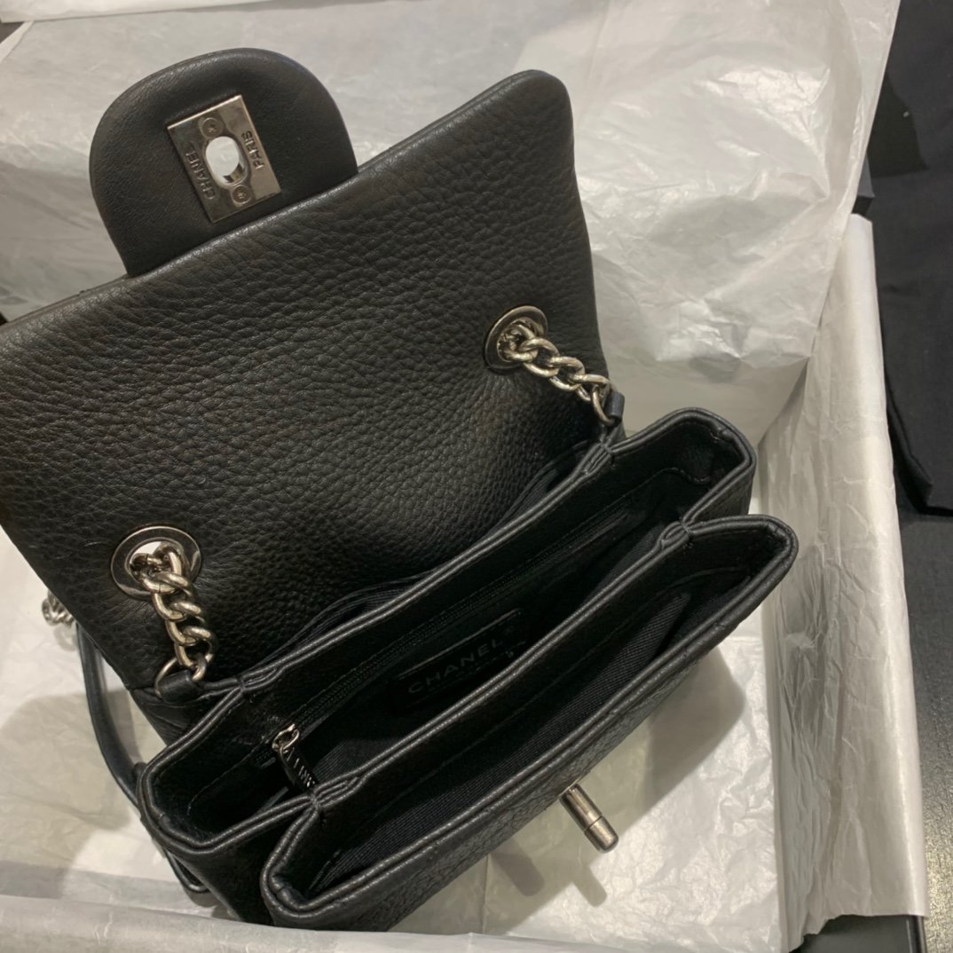 Ch**el CF BAG 18CM CAVIAR BLACK
