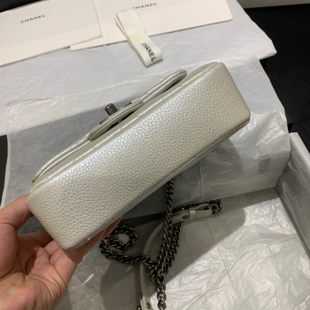 Ch**el CF BAG CAVIAR 18CM