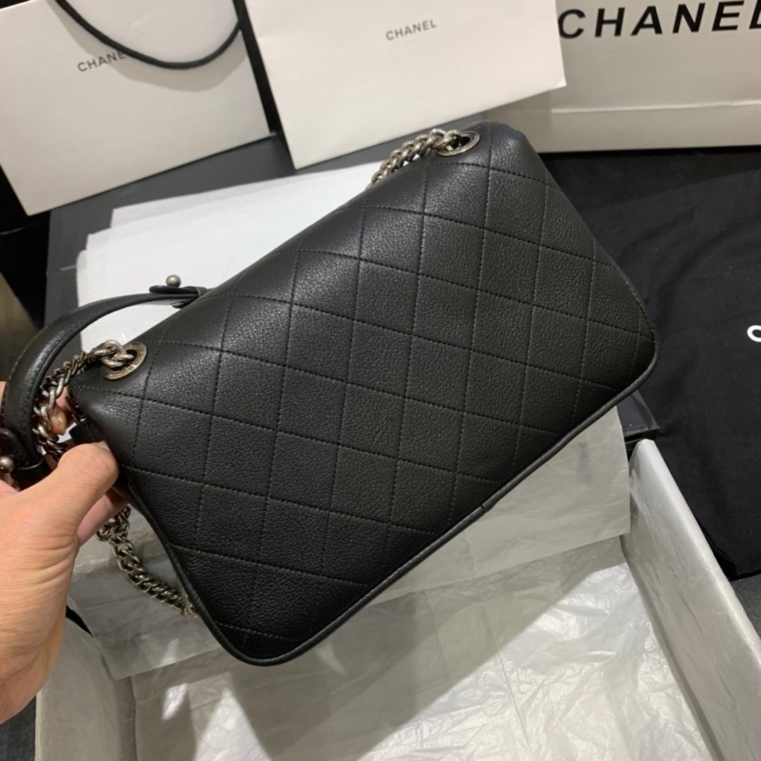 Ch**el CF BAG CAVIAR 24CM BLACK