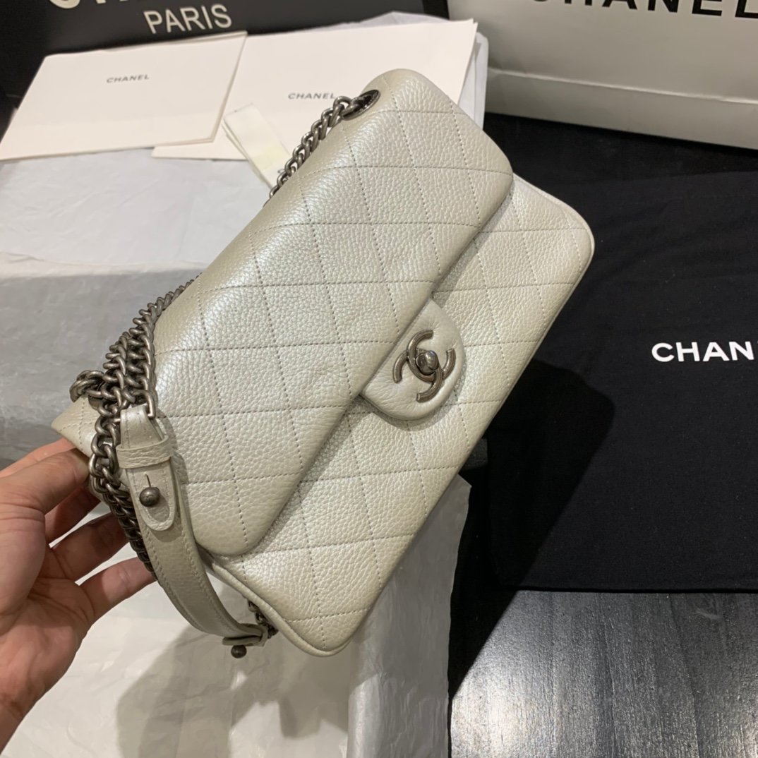 Ch**el CF BAG CAVIAR 24CM