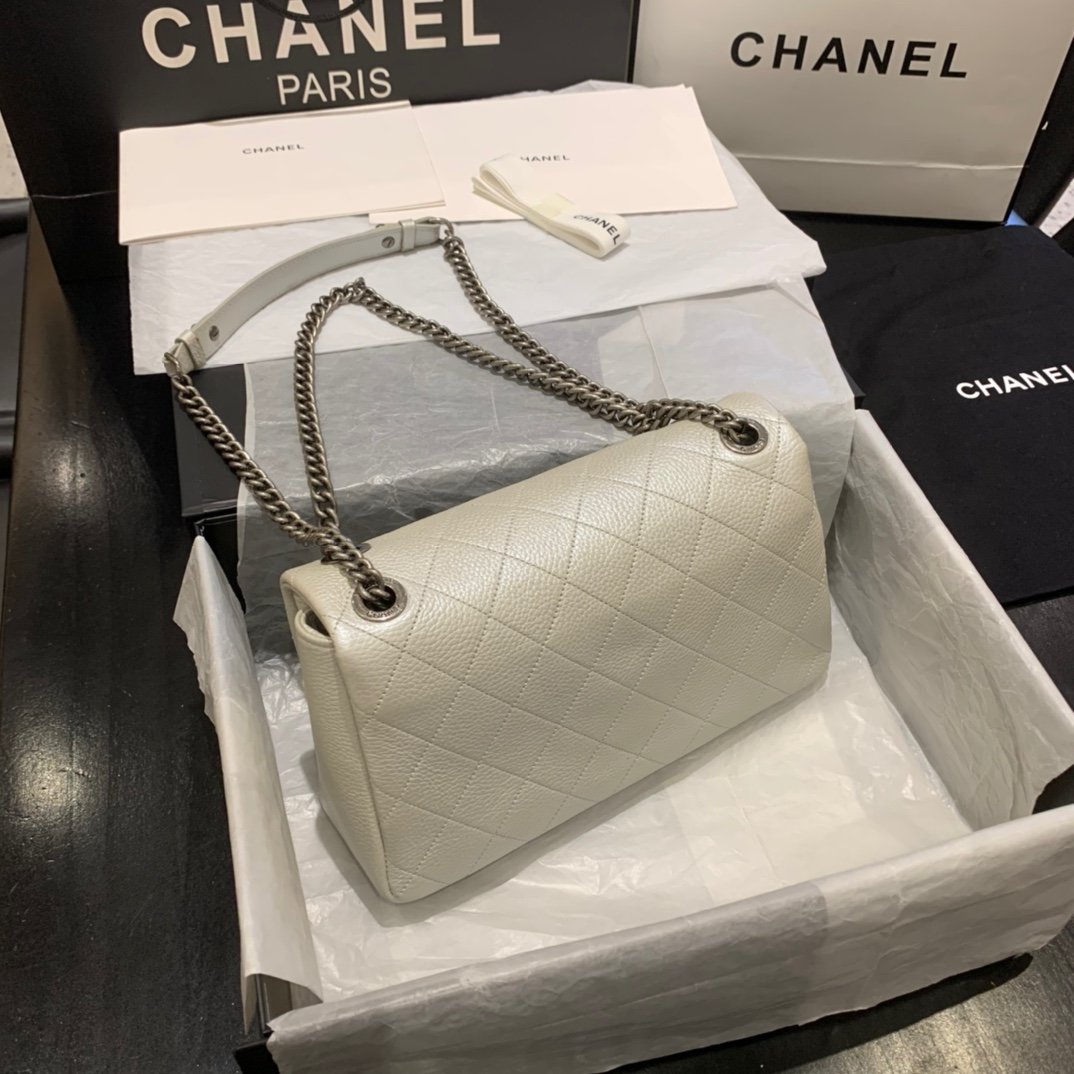 Ch**el CF BAG CAVIAR 24CM