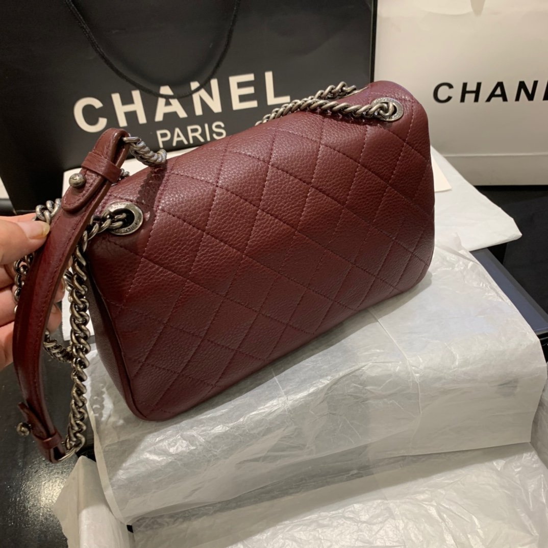 Ch**el CF BAG CAVIAR 24CM RED