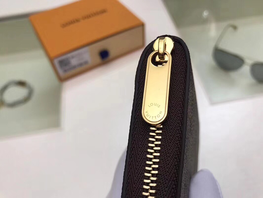 LV Zippy Wallet M62617