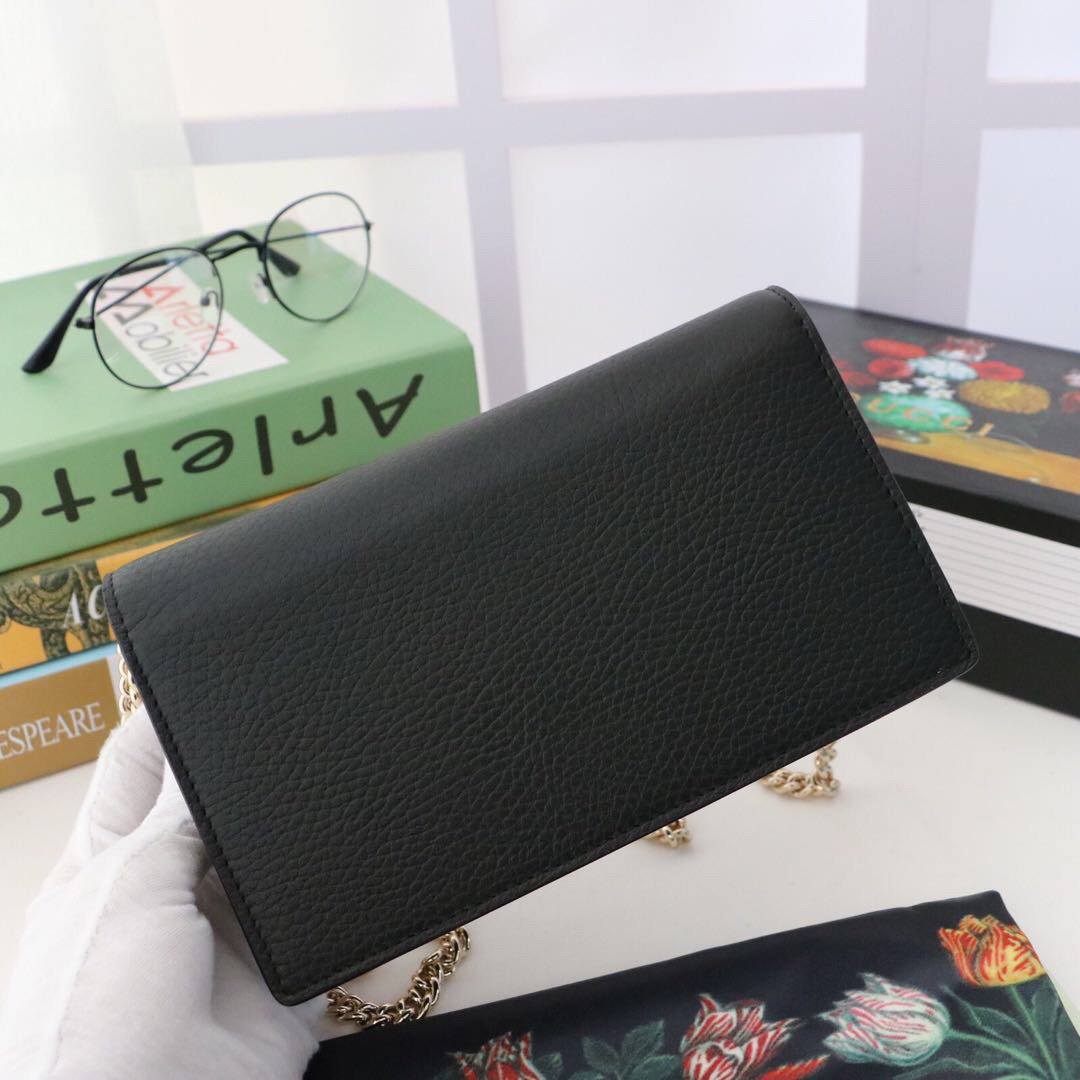 Gvc*1 510314 Black Leather Interlocking Bag