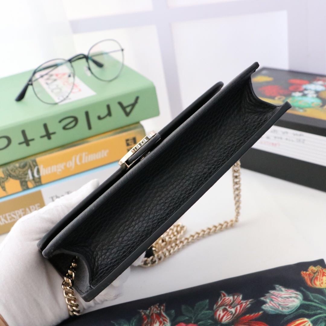 Gvc*1 510314 Black Leather Interlocking Bag