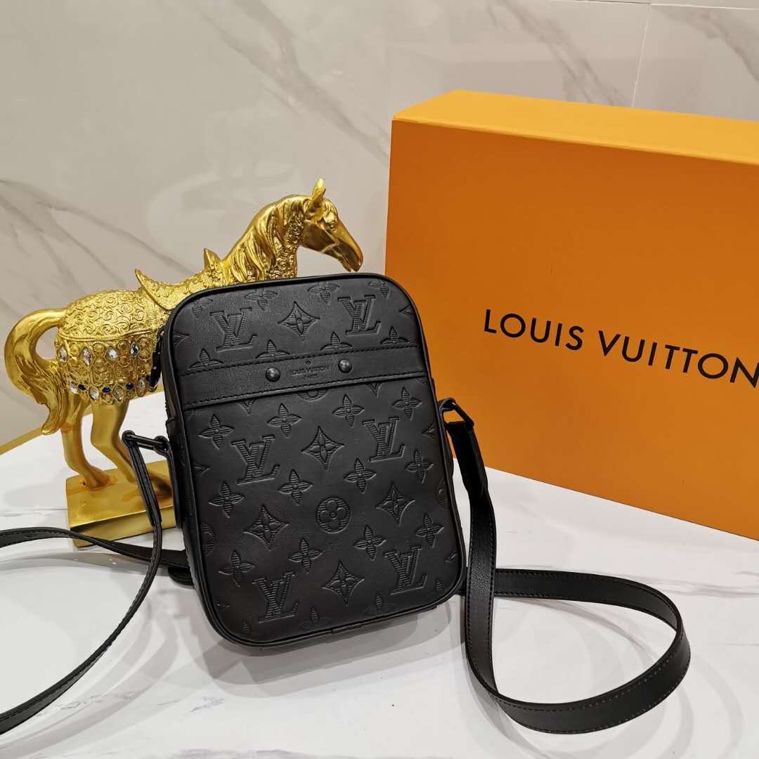 L0vis Vvtt0n Messenger Shoulder Bags M44972