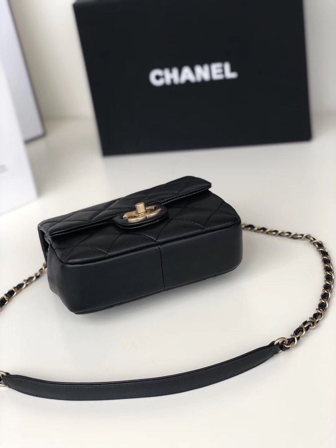Ch**el Small Flap Bag Lambskin Black 20cm