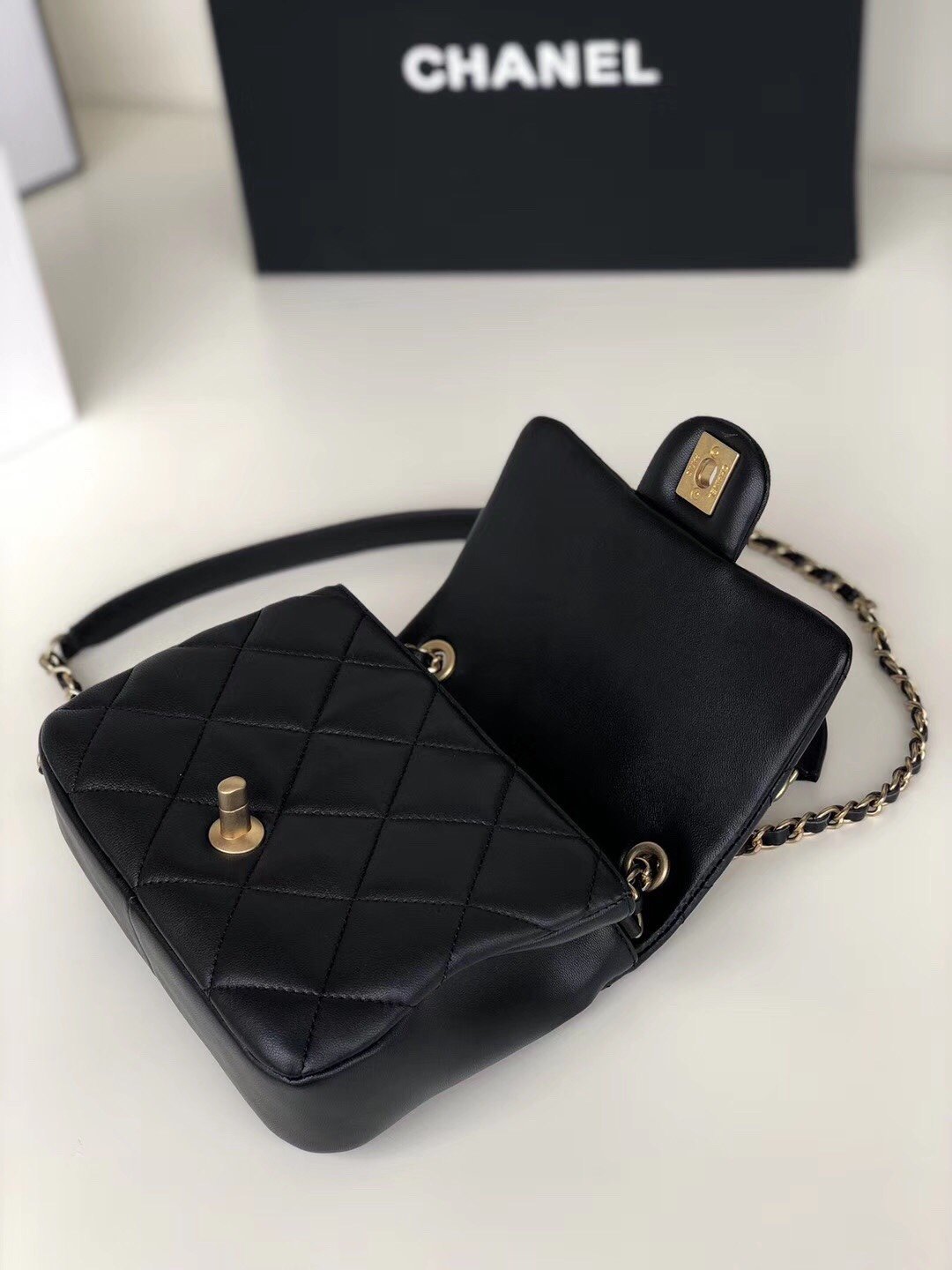 Ch**el Small Flap Bag Lambskin Black 20cm