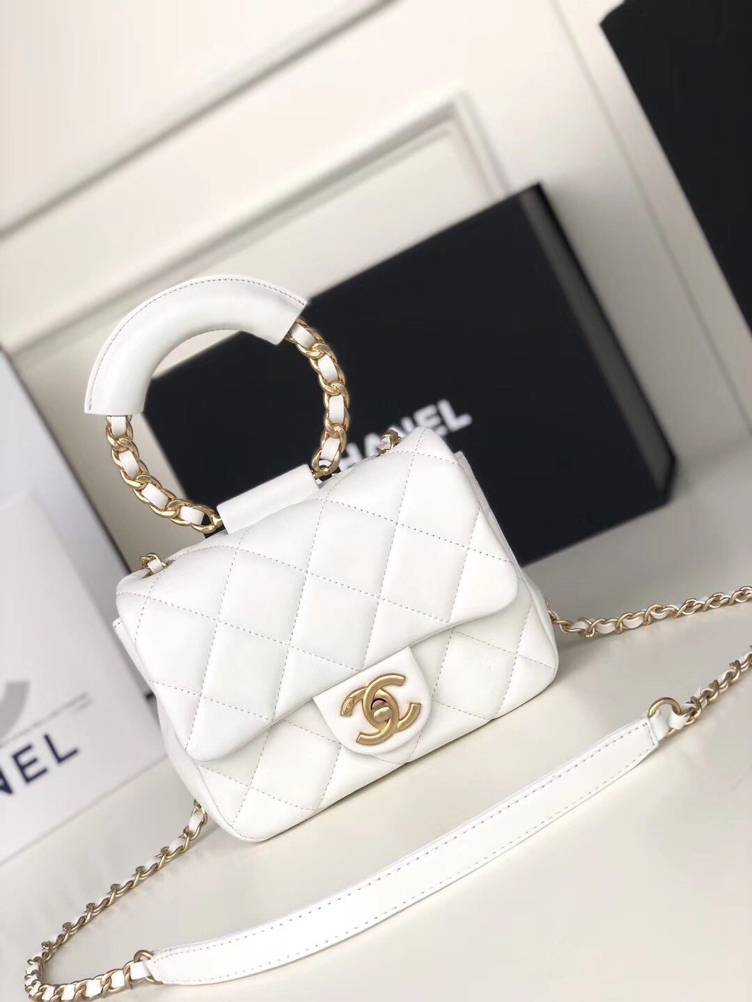Ch**el Small Flap Bag Lambskin White 20cm