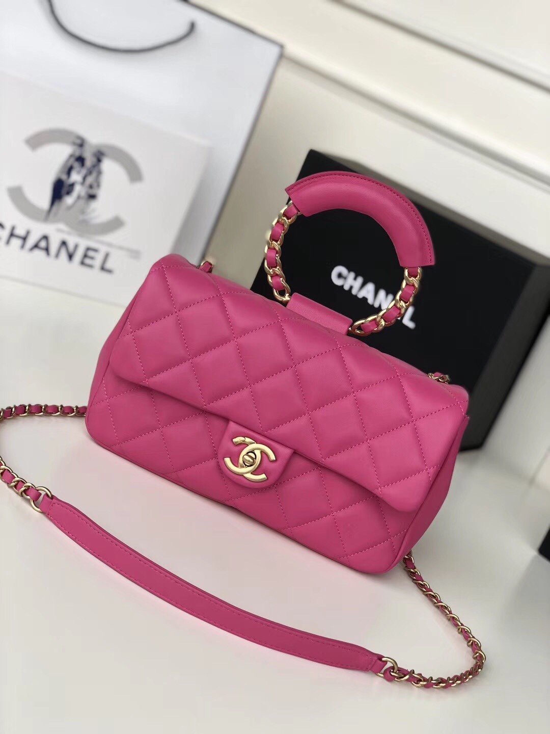 Ch**el Flap Bag Lambskin 24cm