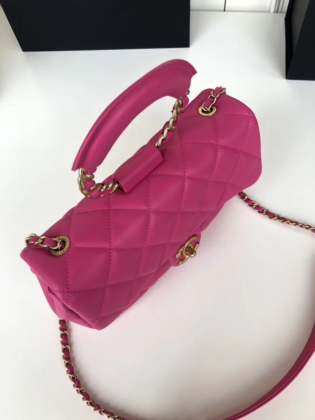Ch**el Flap Bag Lambskin 24cm
