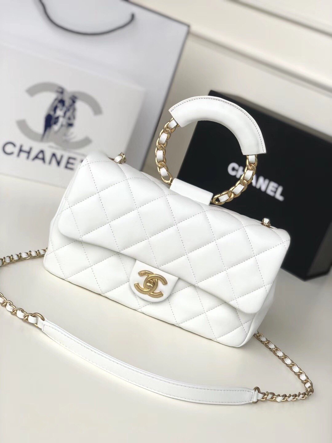 Ch**el Flap Bag Lambskin White 24cm