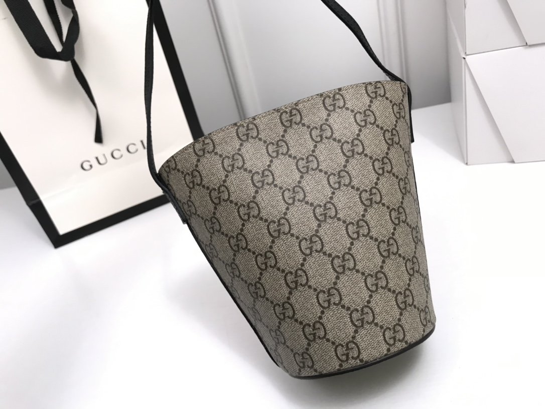 Gvc*1 606193 handle bag