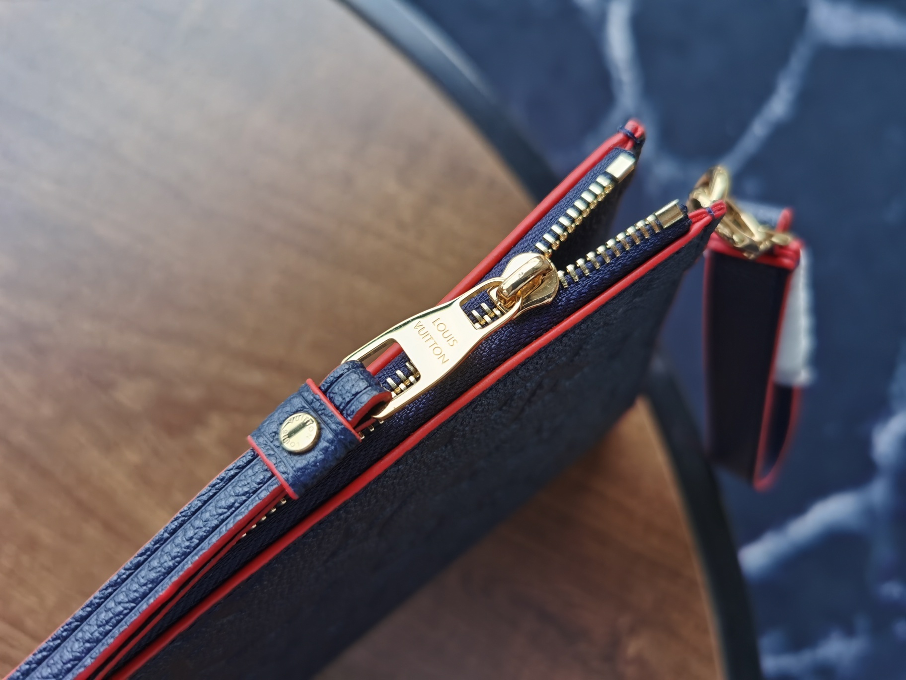 LV POCHETTE MÉLANIE MM BLUE