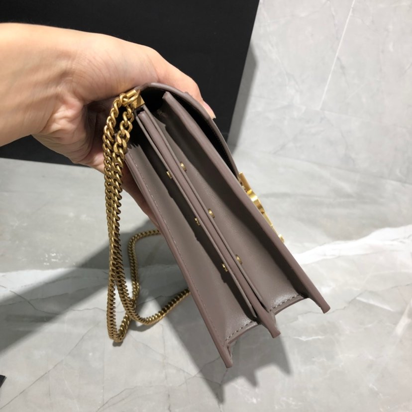 Y51 Sa1nt Lau*nt Cassandra Clasp Bag khaki