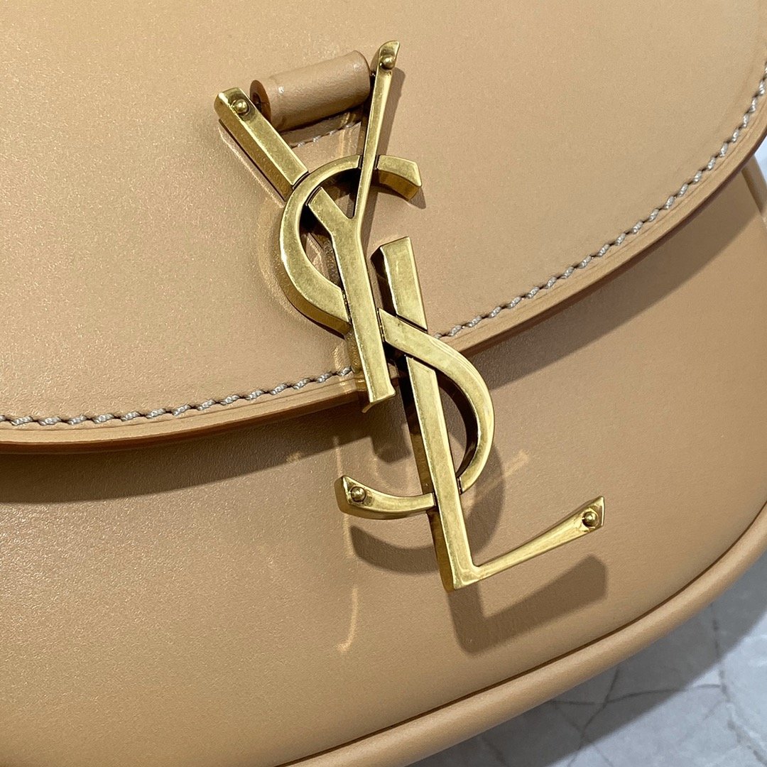 Y51 Kaia small bag 619740