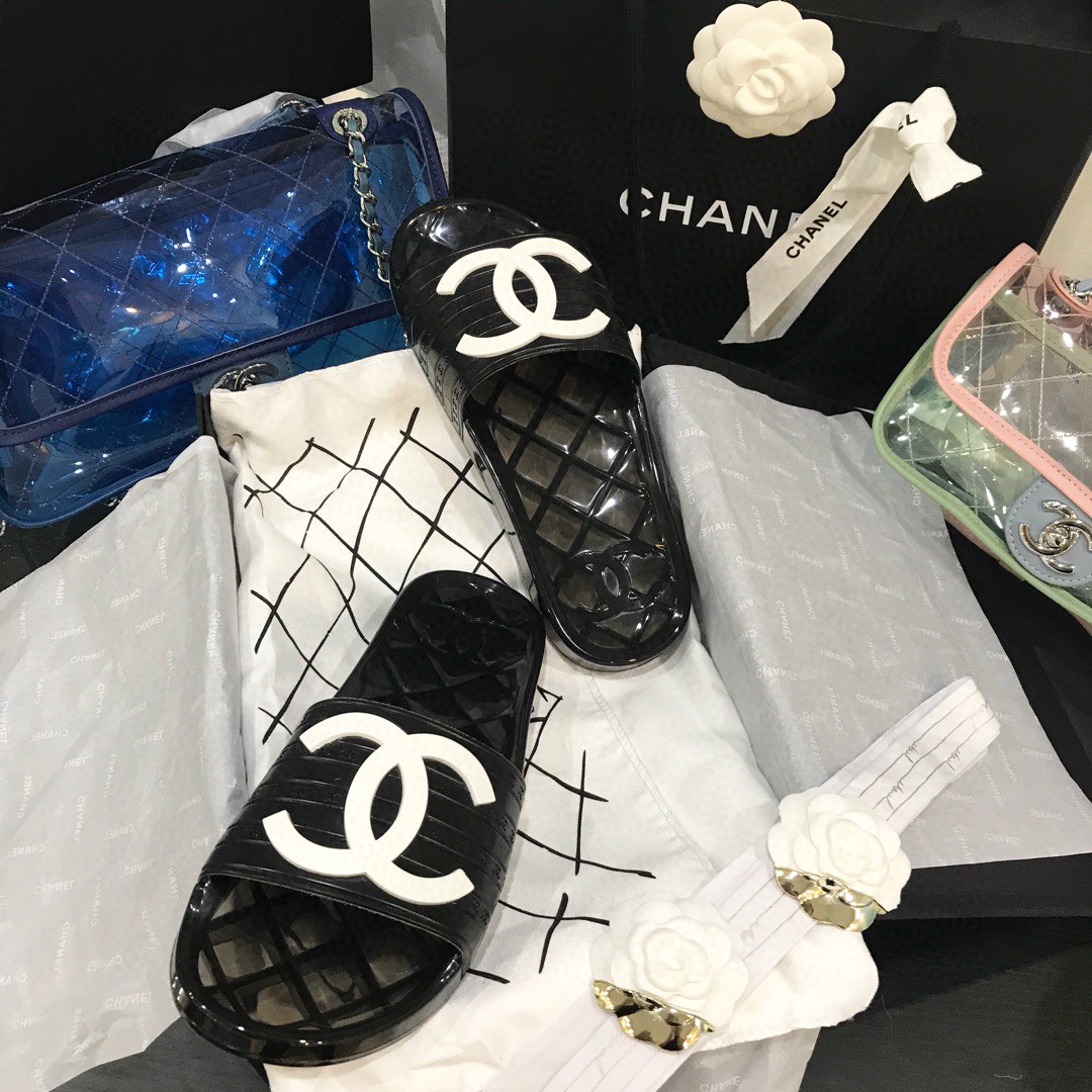 Ch**el Slippers