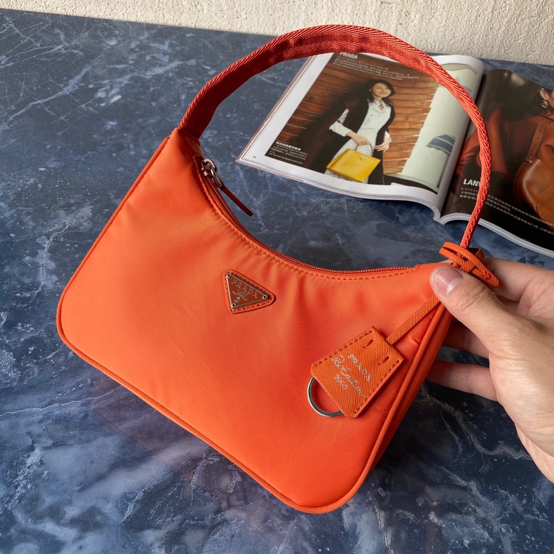 Pra*a 1NE515 Hobo Bag 002