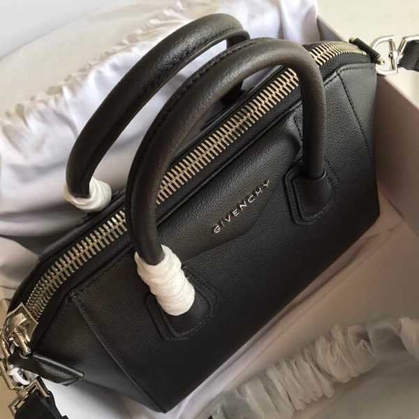 Givenchy Antigona Bag Small 28cm