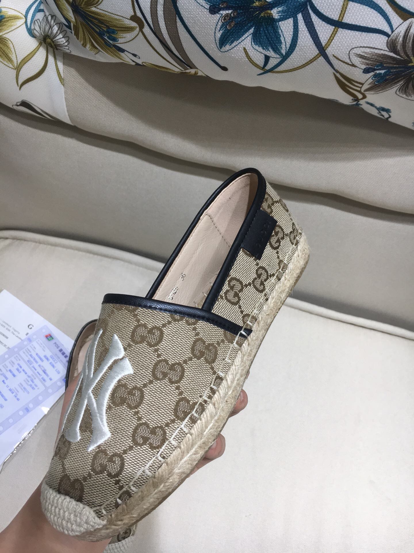 Gvc*1 shoes 011