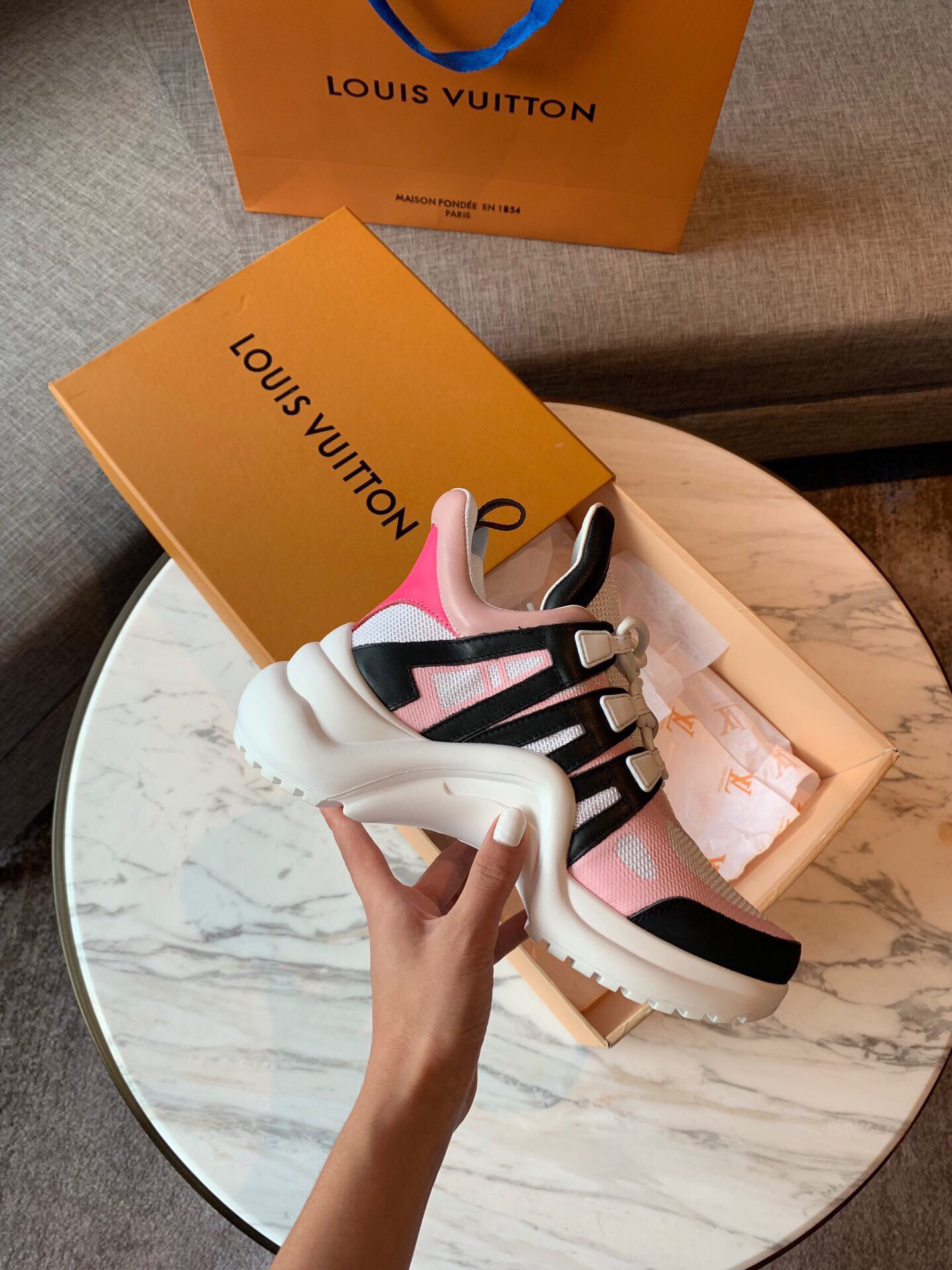 L0vis Vvtt0n Archlight Sneaker 005