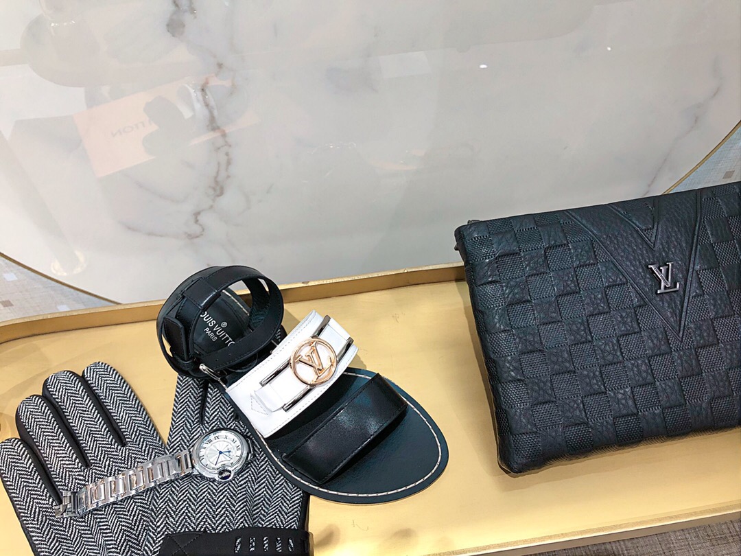 L0vis Vvtt0n Sandals 005