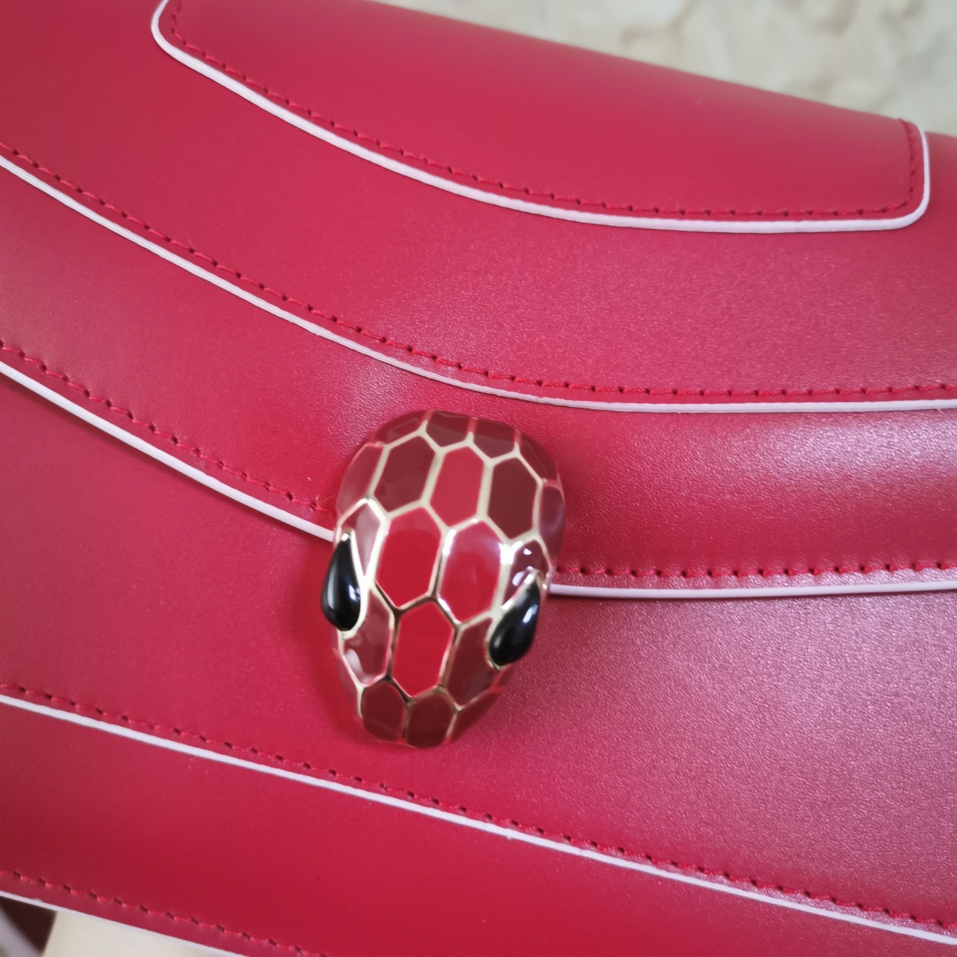 Bvlga Serpenti in Love Bag 22cm red