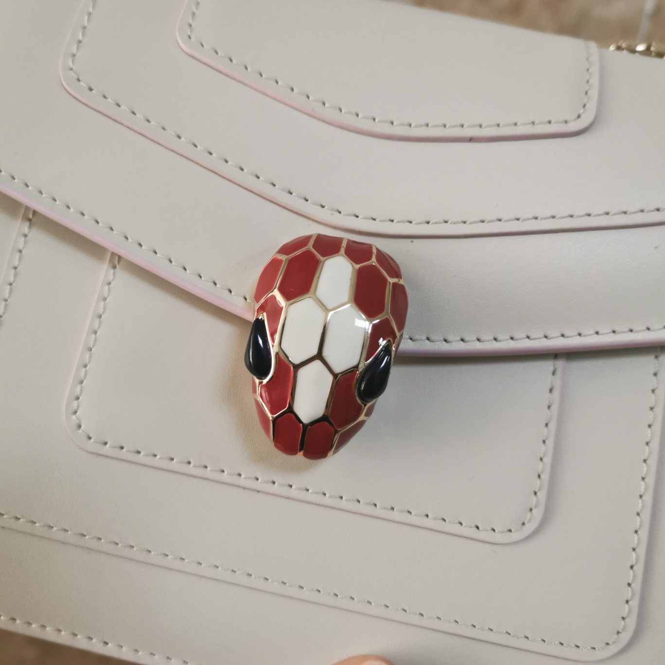Bvlga Serpenti in Love Bag 20cm white