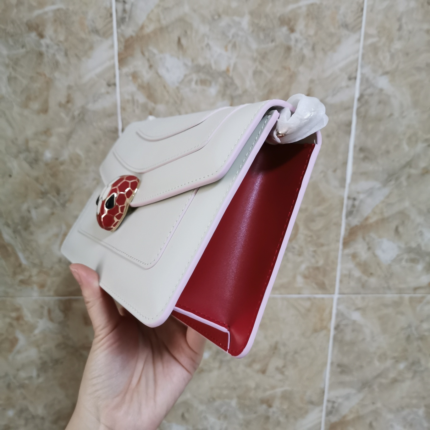 Bvlga Serpenti in Love Bag 22cm white