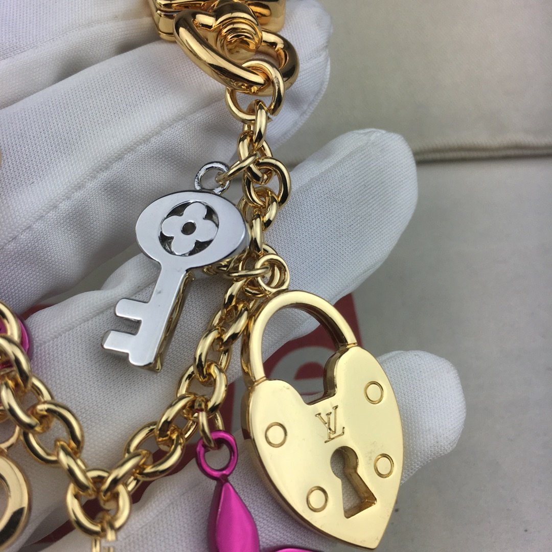 L0vis Vvtt0n Circle Key Holder
