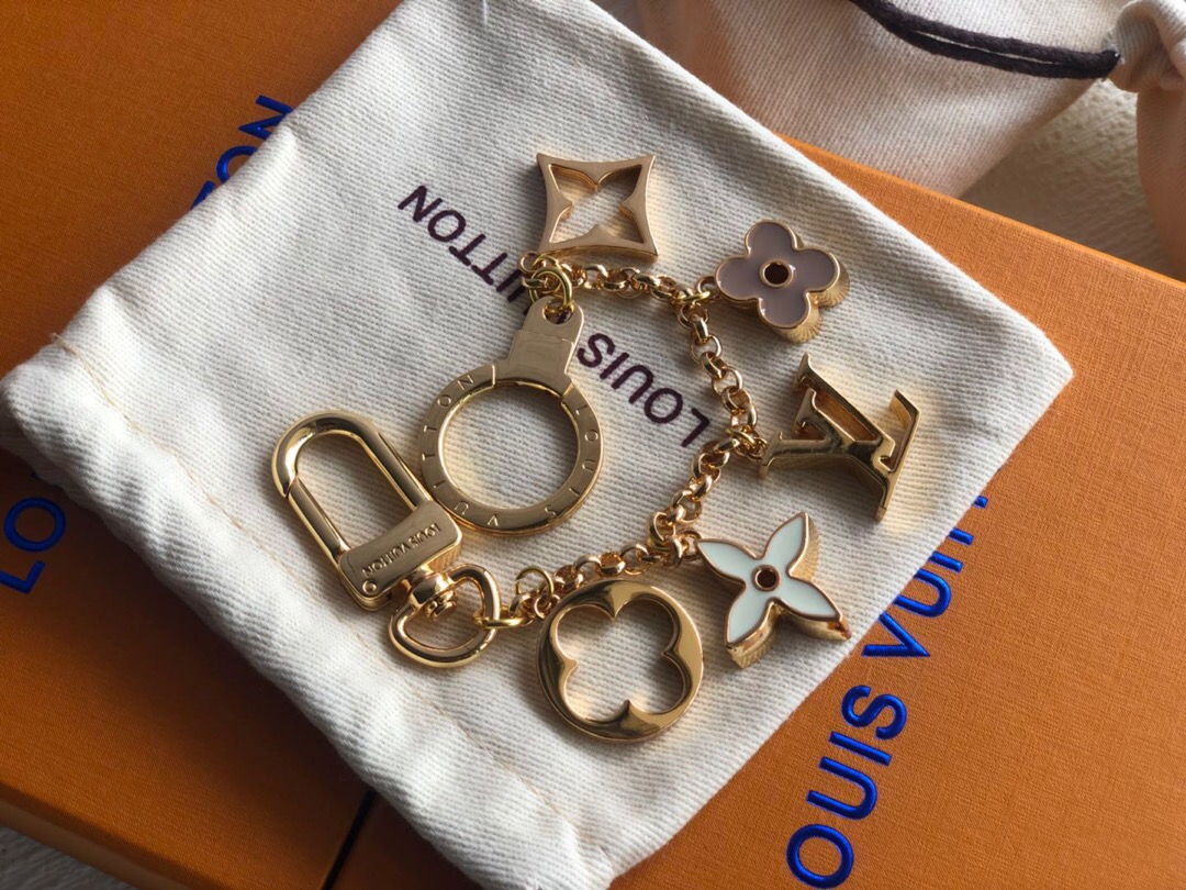 LV M65111 Fleur de Monogram Key Holder