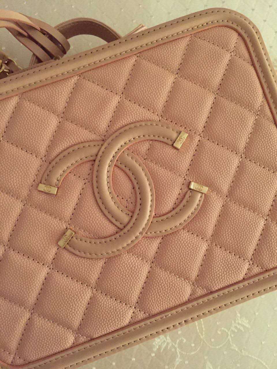 Ch**el medium Caviar Vanity bag