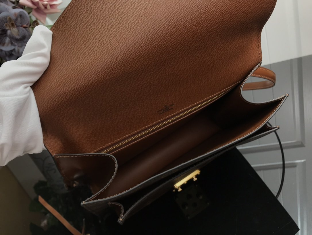 L0vis Vvtt0n Monceau 26cm Handbag