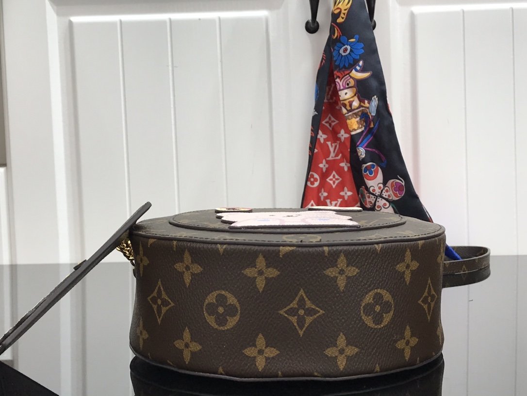L0vis Vvtt0n Monogram Round Bag