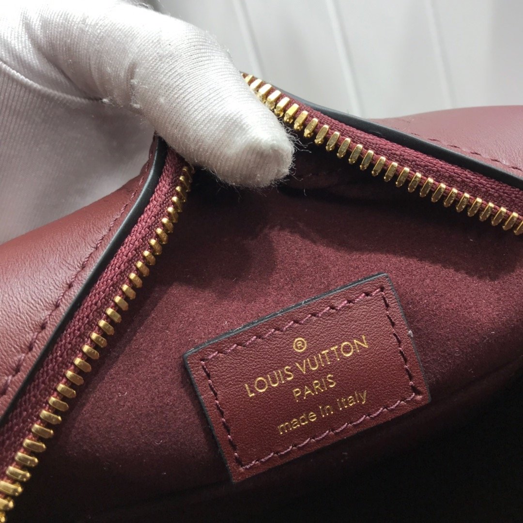 LV Boite Chapeau Souple Bag M53999