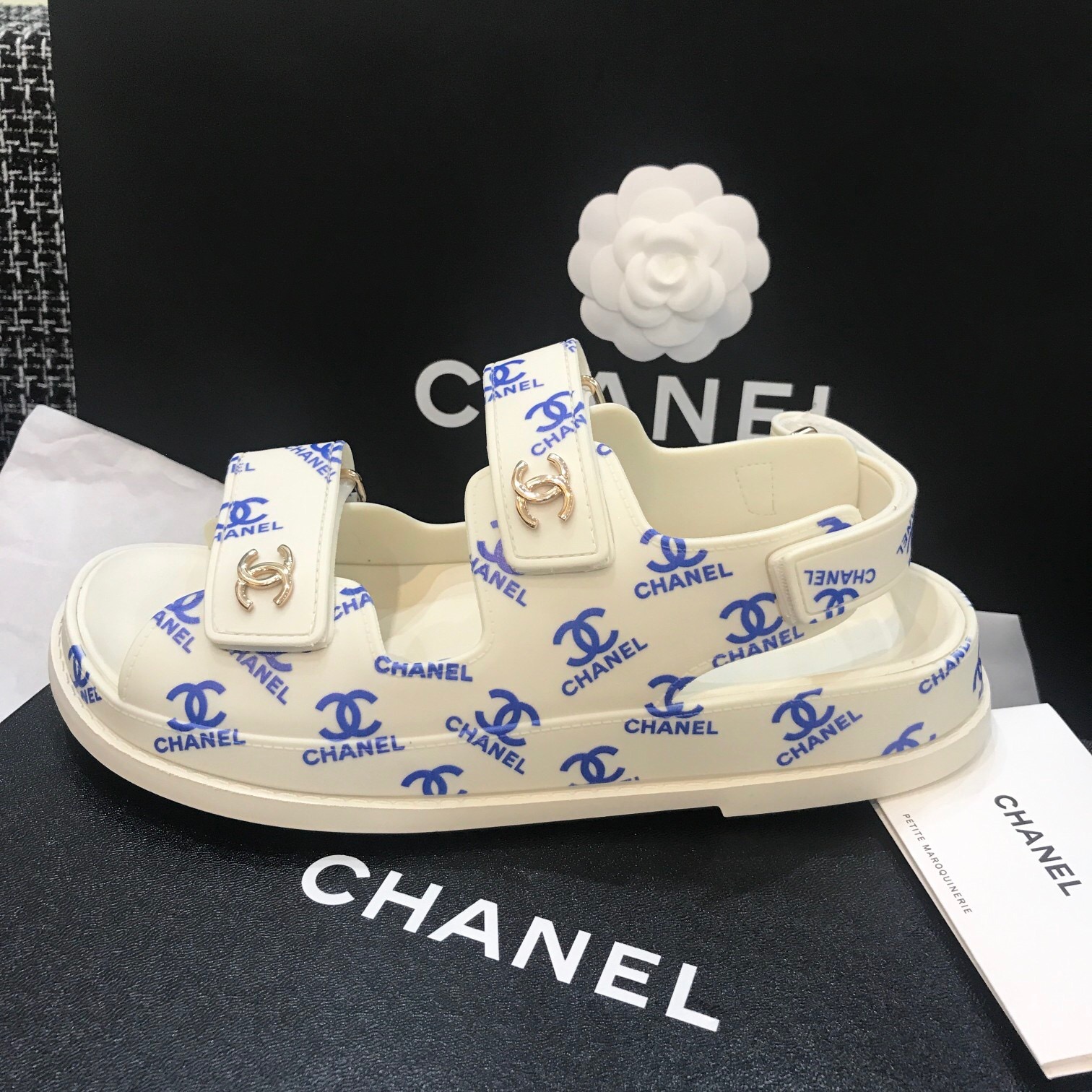 Ch**el Sandals 002