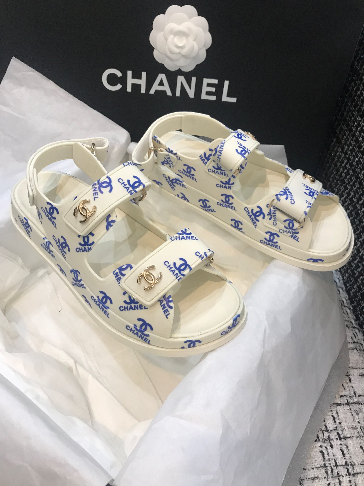 Ch**el Sandals 002