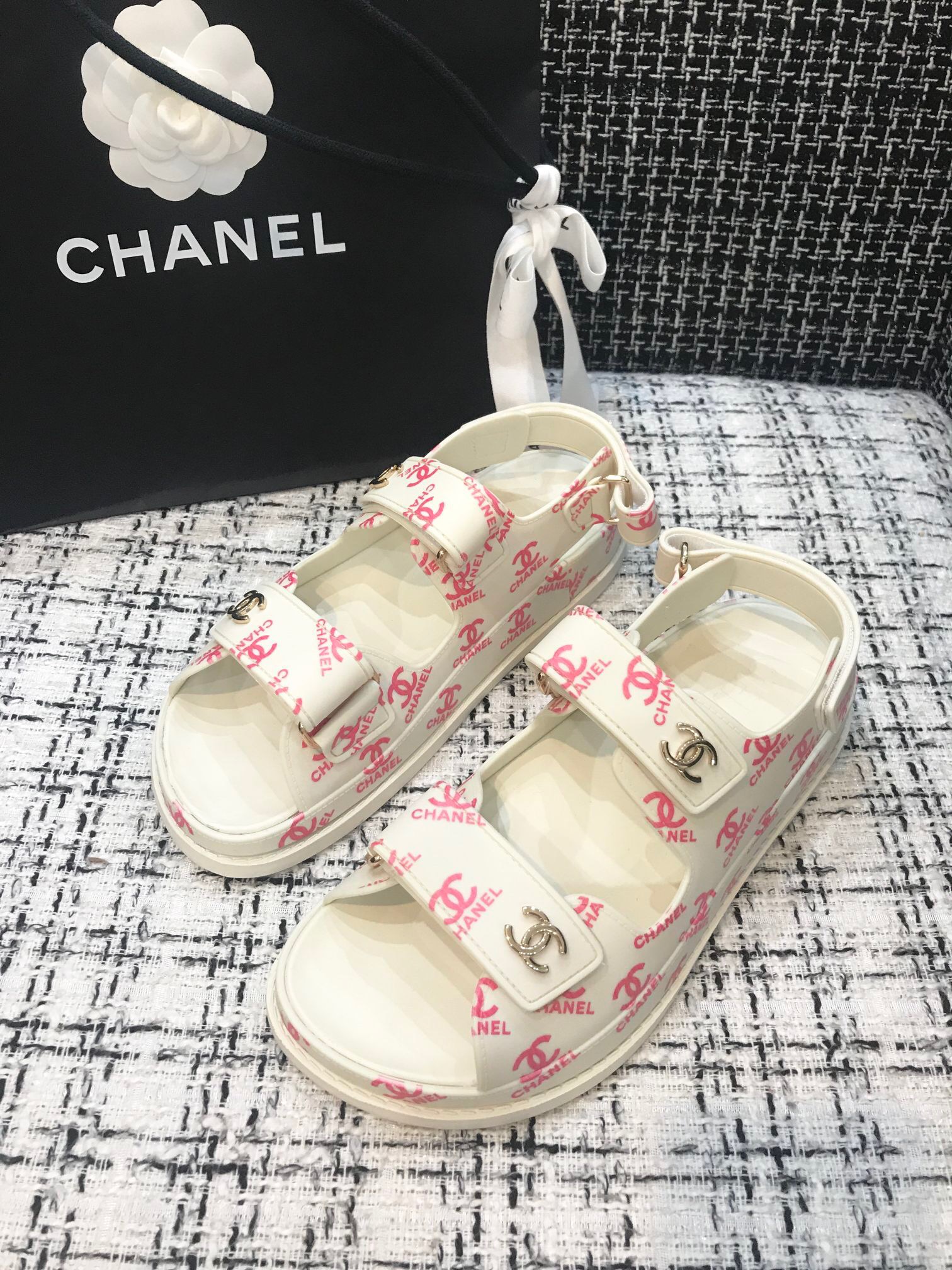 Ch**el Sandals 003
