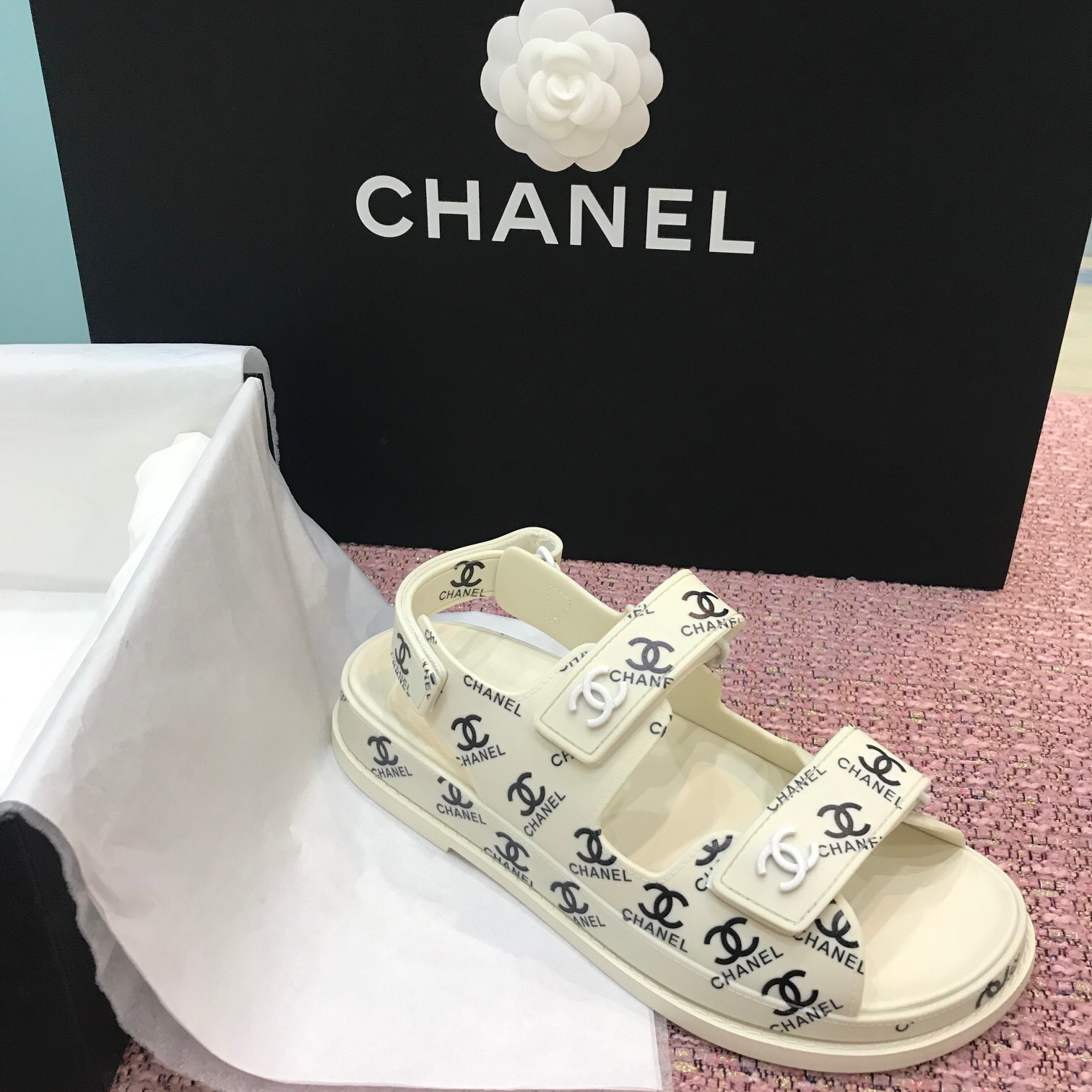 Ch**el Sandals 004