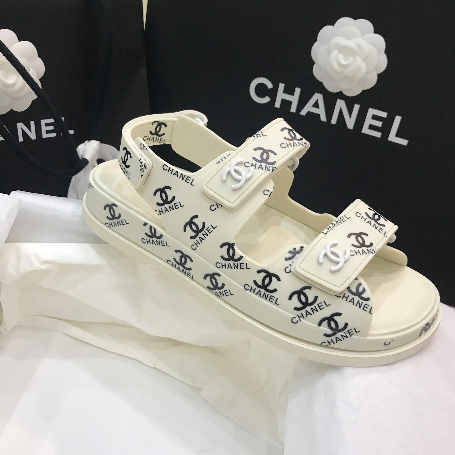 Ch**el Sandals 004