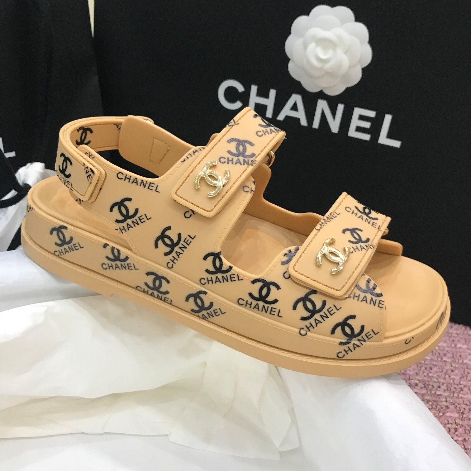 Ch**el Sandals 005