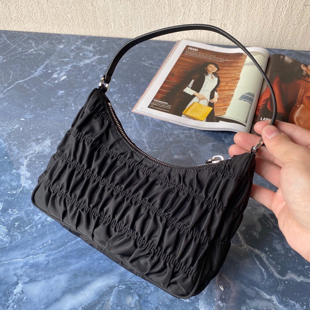 Pra*a Nylon 1NE204 Hobo Bag 22cm