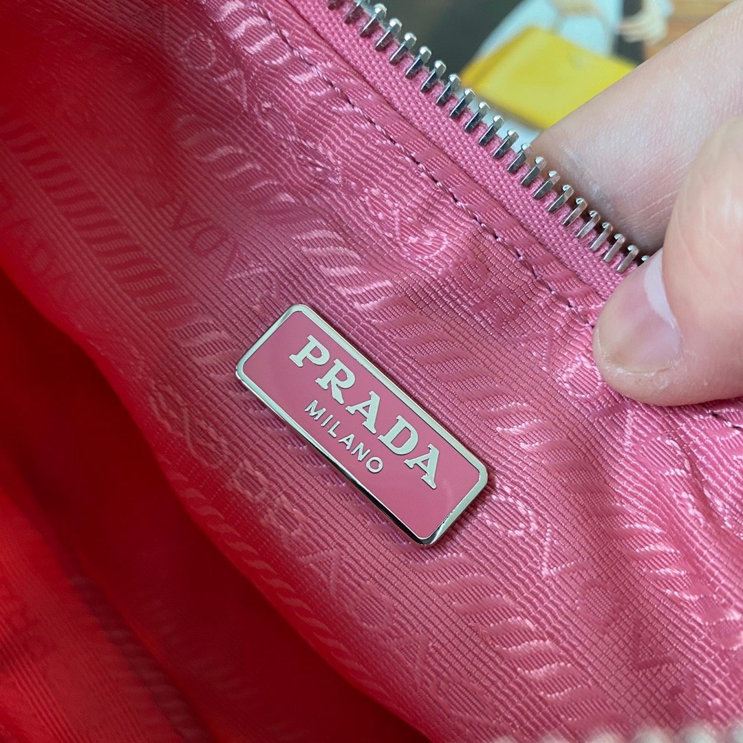 Pra*a Nylon 1NE204 Hobo Bag 22cm 004